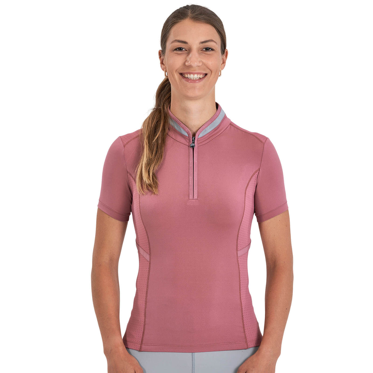 T-Shirt Lia Tech, Wild Rose, an einer Frau getragen.