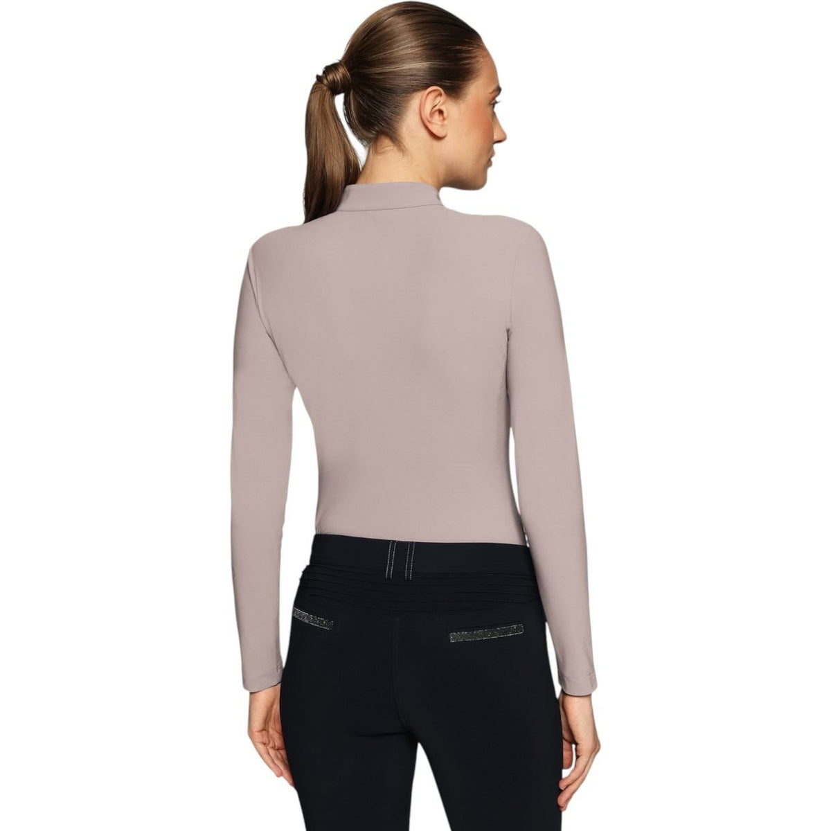 Samshield Baselayer Damen Bella FS 2026 Longsleeve, Pale Grey, Person trägt das Produkt von hinten.