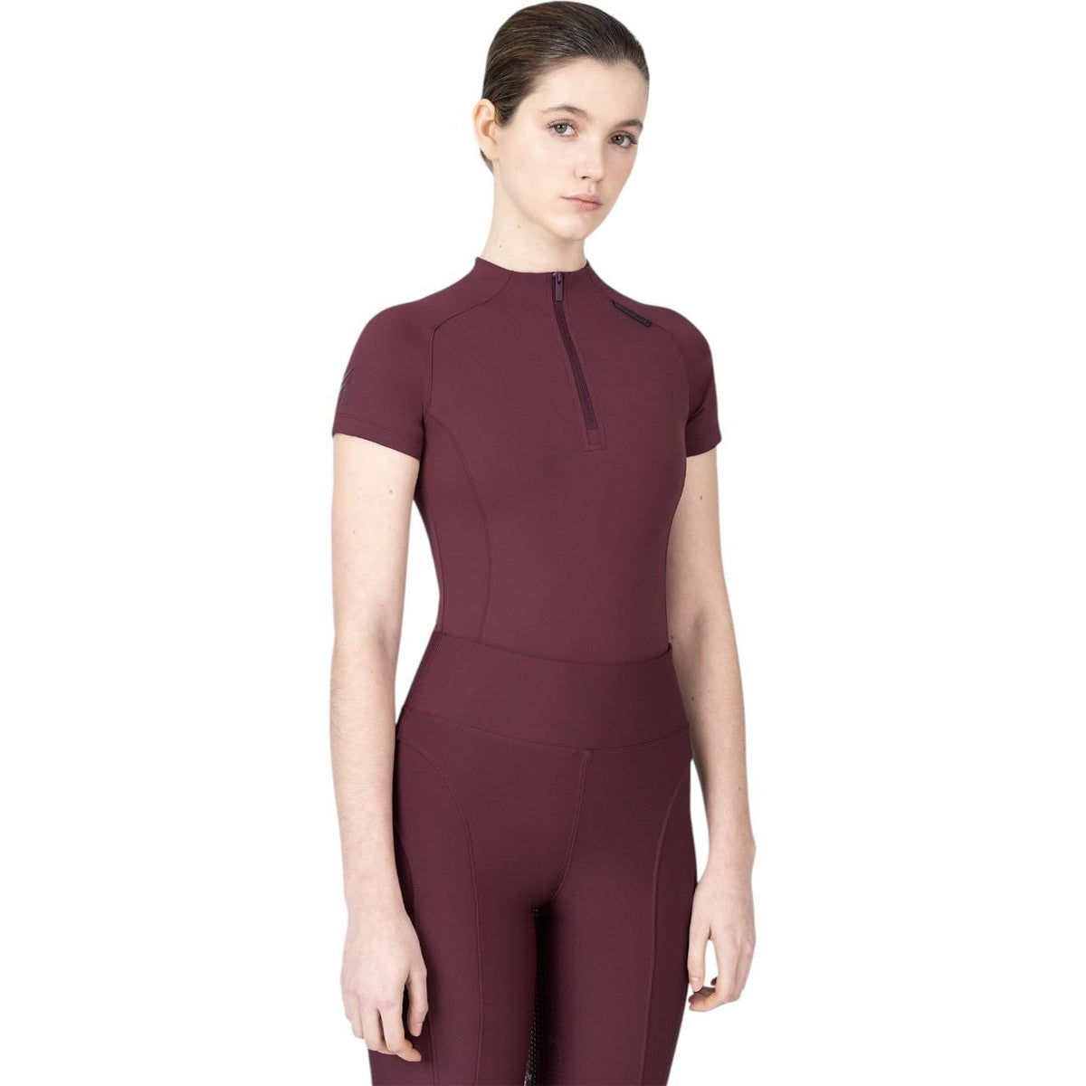 Baselayer Damen Kurzarm Origin Funktionsshirt, bordeaux, an Model getragen.