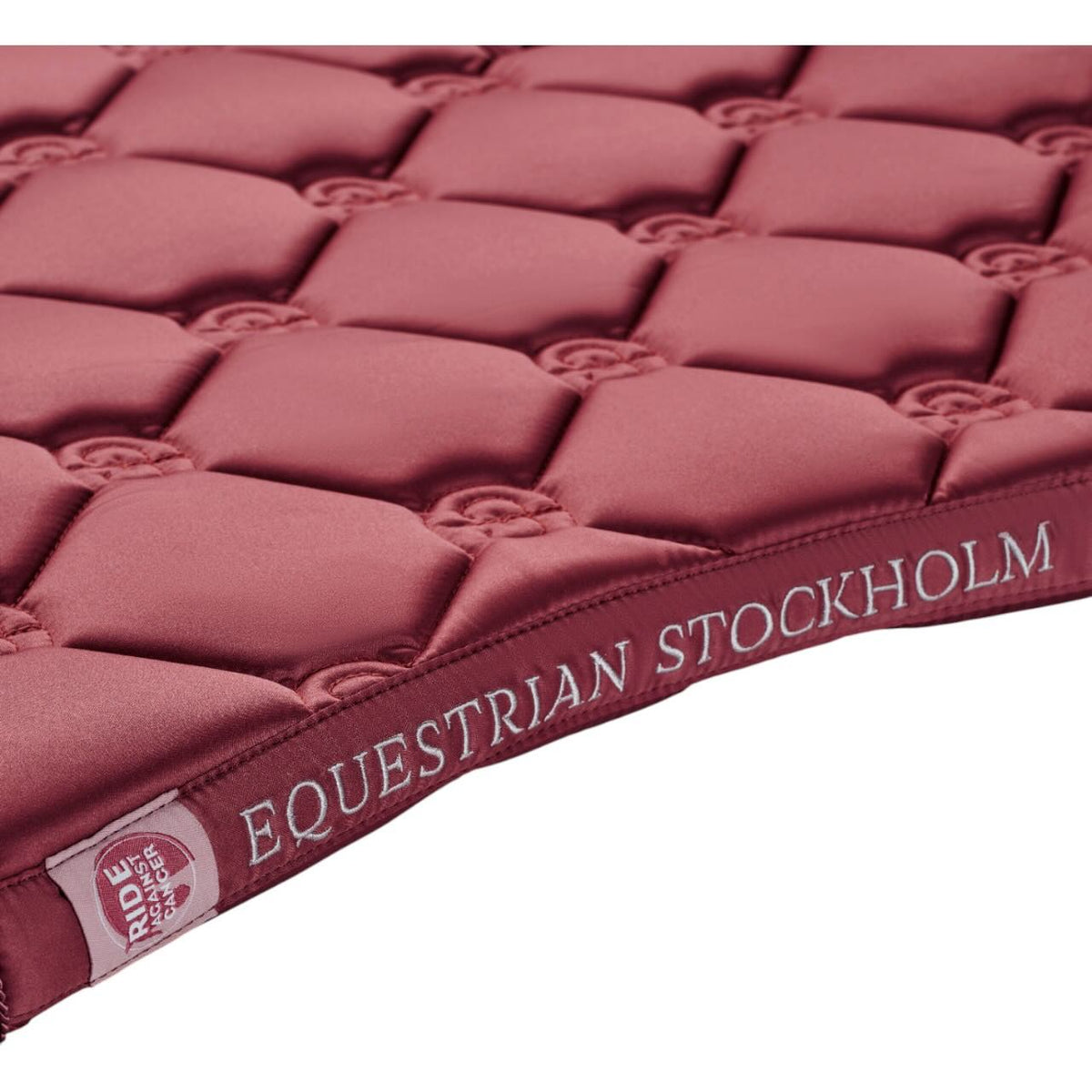Equestrian Stockholm Dressurschabracke Amber Rose Schabracke, Amber-Rot, Detailaufnahme.