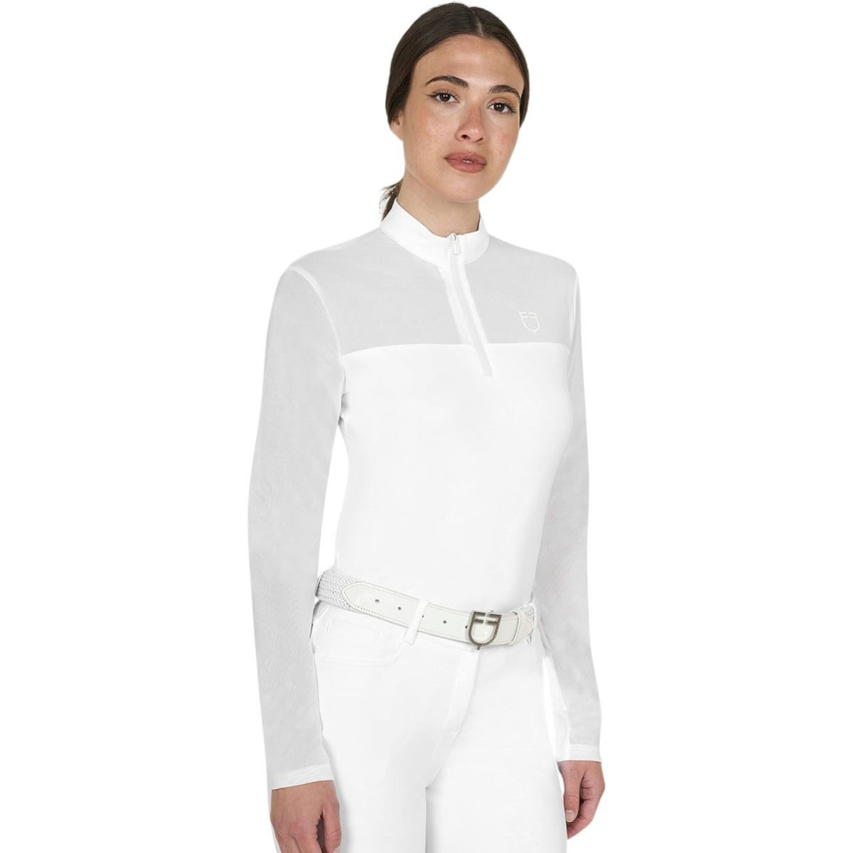 Equestro Trainingsshirt Damen Polo FS 2026 Longsleeve, White, an Modell getragen.