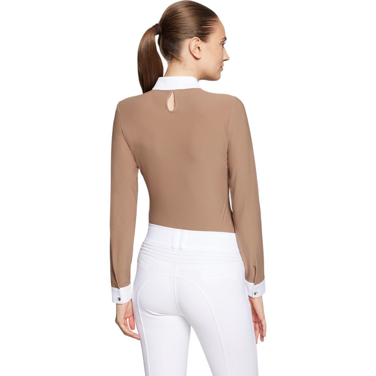 Turniershirt Damen Langarm Aloise HW 2025 Shirt, Braun, an Model von hinten.