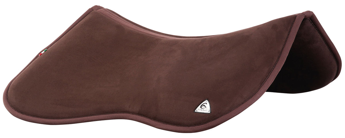 Sattelunterlage Memory Foam Halfpad (hinten erhöht), Braun, Produkt allein auf weißem Hintergrund.