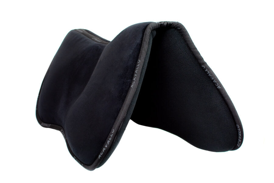 Acavallo Sattelunterlage Memory Foam Halfpad (vorne erhöht), Schwarz, Produkt allein auf weißem Hintergrund.