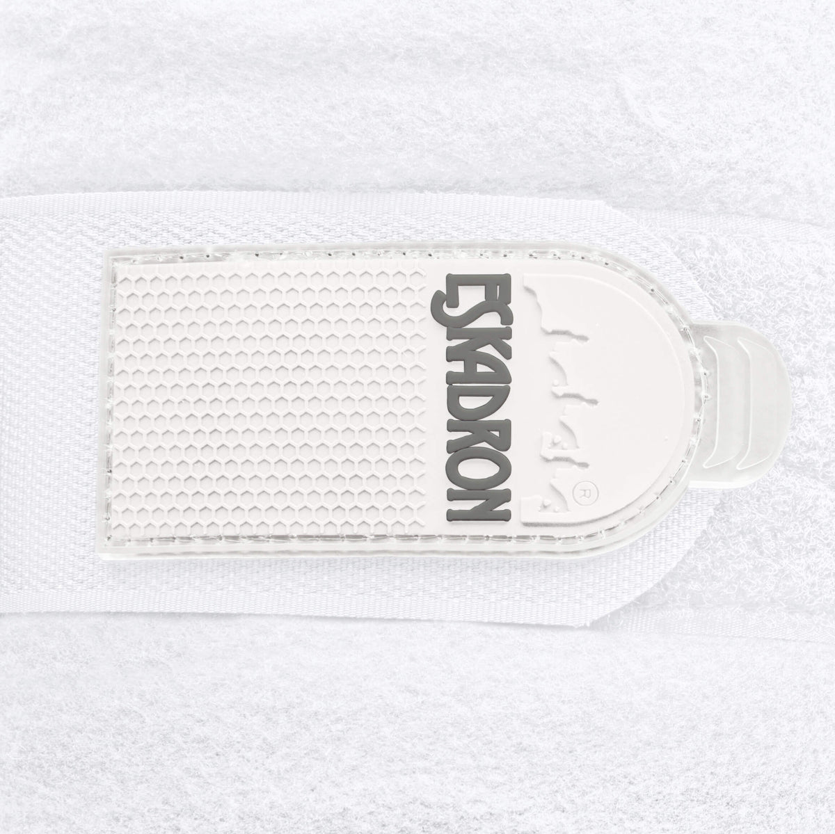 Eskadron Arbeitsbandagen Fleece Basics, White, Produkt allein auf weißem Hintergrund.
