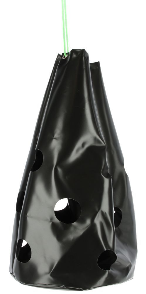 KERBL Hay Bag, Schwarz, Produkt allein mit Öffnungen auf weißem Hintergrund.