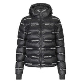 Schwarze Kingsland-Steppjacke mit Kapuze, Optimale Beleuchtung für Pferd und Reiter.