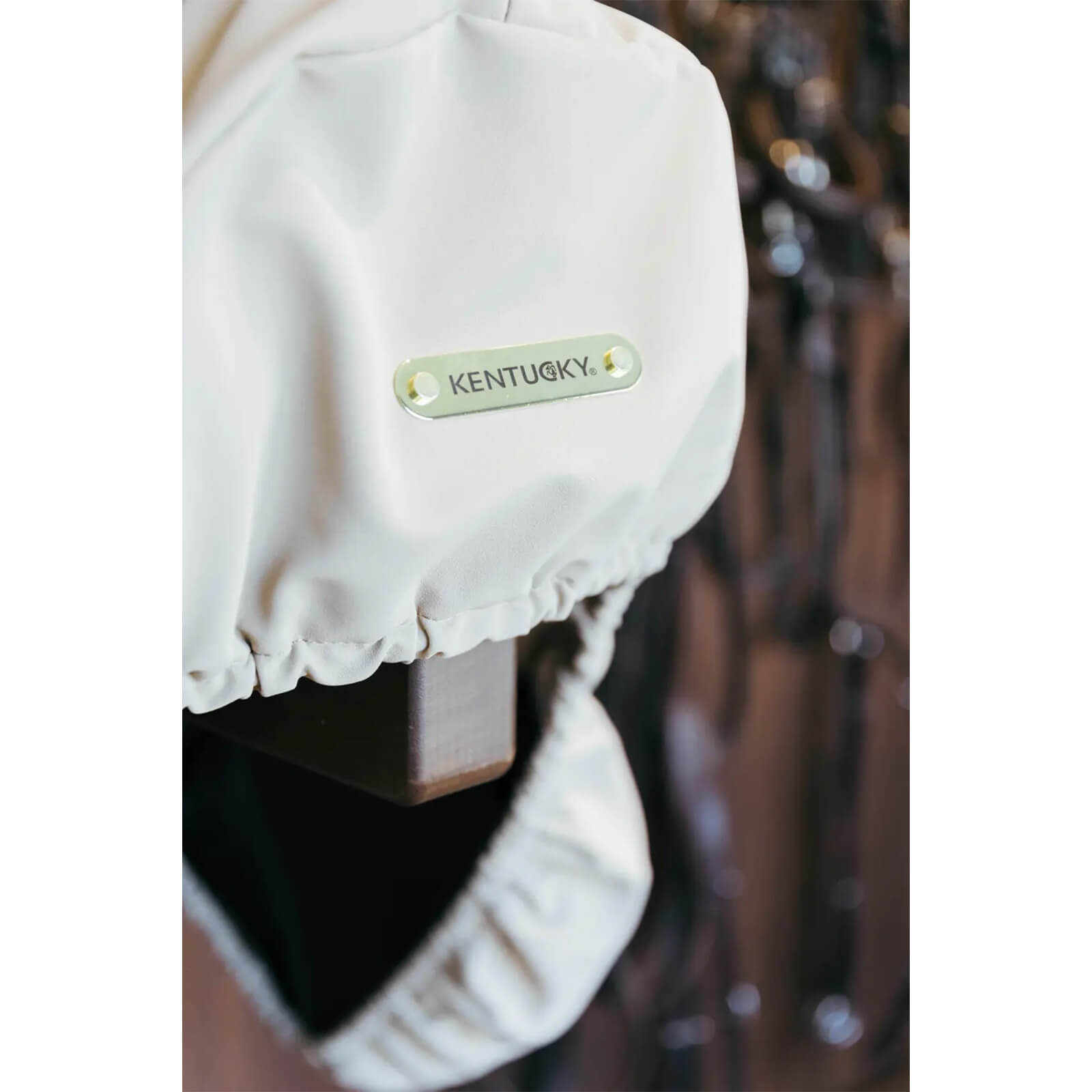 Sattelschoner Springsattel Saddle Cover with logo plate Show Jumping