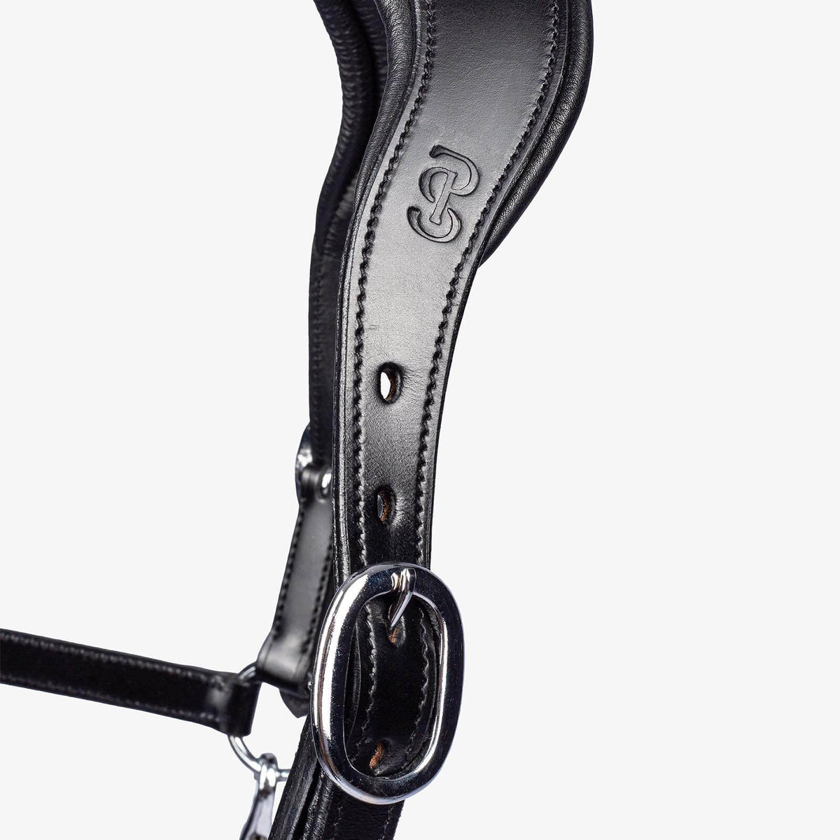 PS of Sweden Halfter Leather Lederhalfter, Schwarz, Detailaufnahme mit Schnalle.