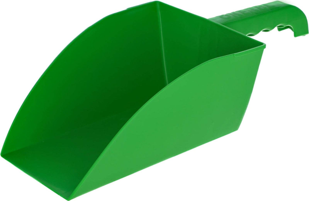 KERBL Futterschaufel Grün, Produkt allein auf weißem Hintergrund.