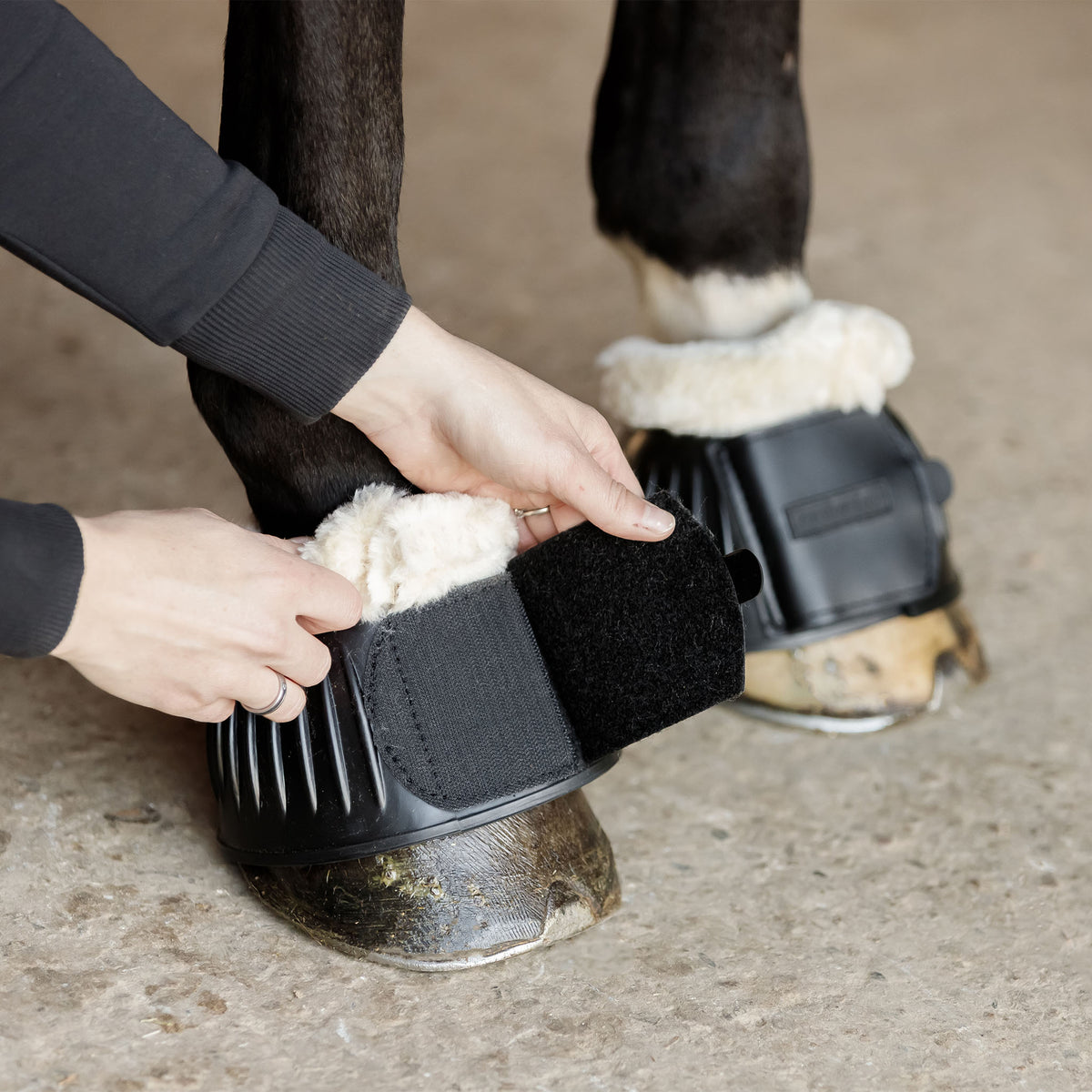 Hufglocken Gummi mit Fell FlexiBell+ Sprungglocken