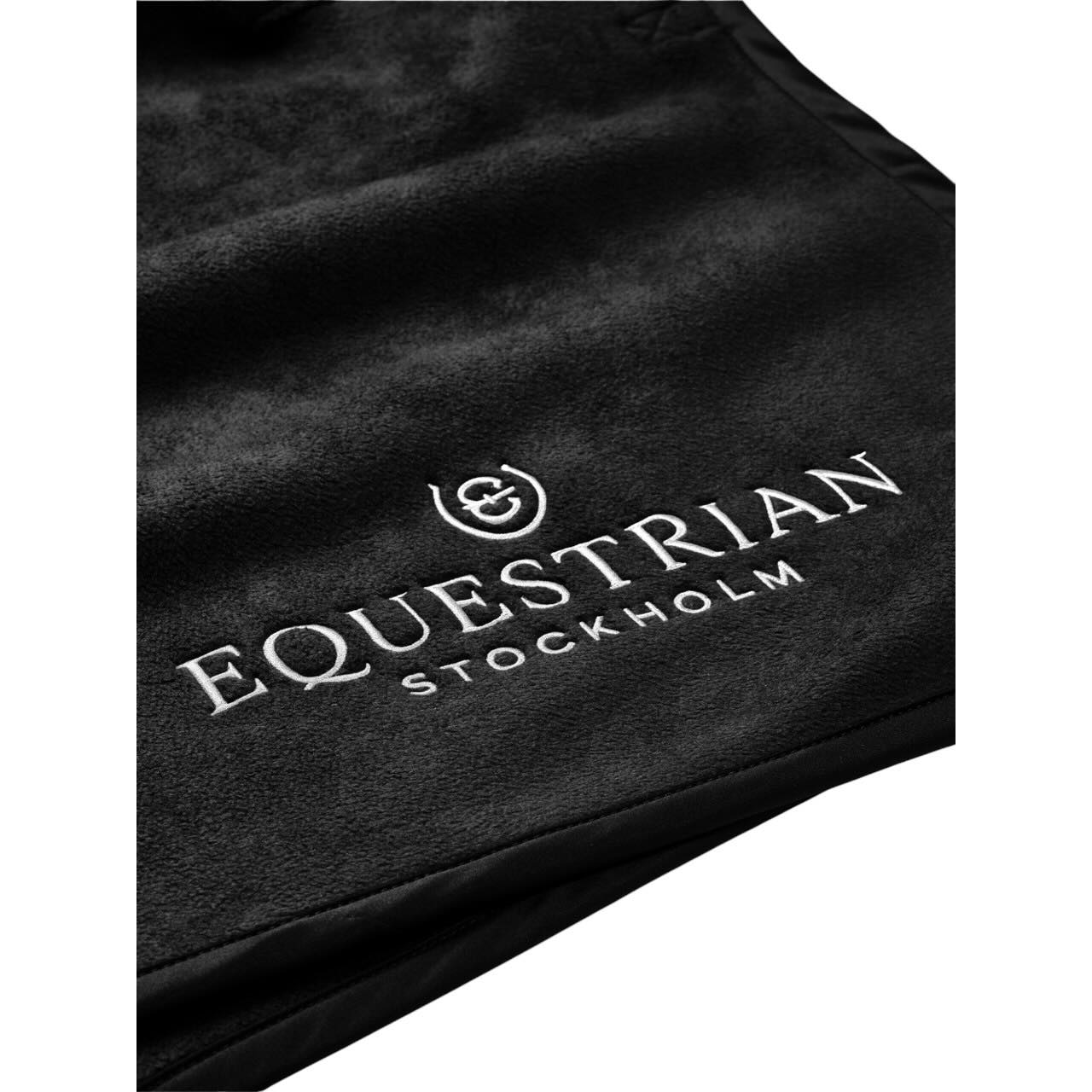 Equestrian Stockholm Ausreitdecke Heavy Fleece Quarter Blanket Black Nierendecke, Black, Produkt allein auf weißem Hintergrund.