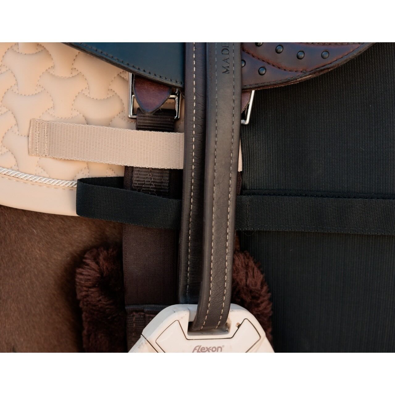 Bauchgurt Sporenschutzgurt