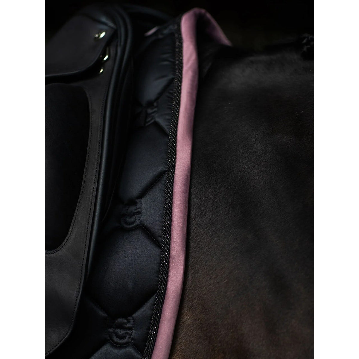 Dressurschabracke Black Blush Schabracke