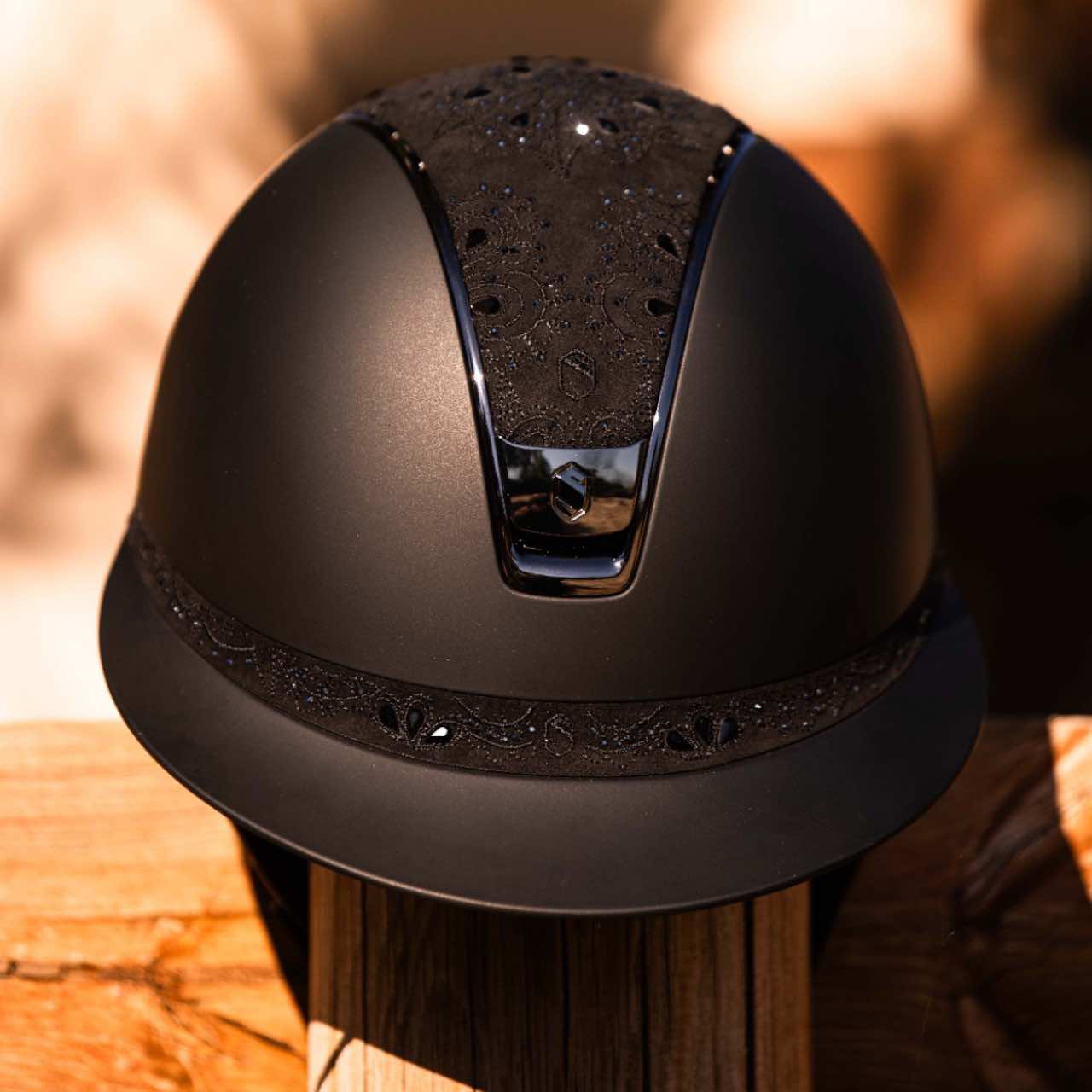 Reithelm Miss Shield 2.0 Shadowmatt Black Crystal Bloom Black