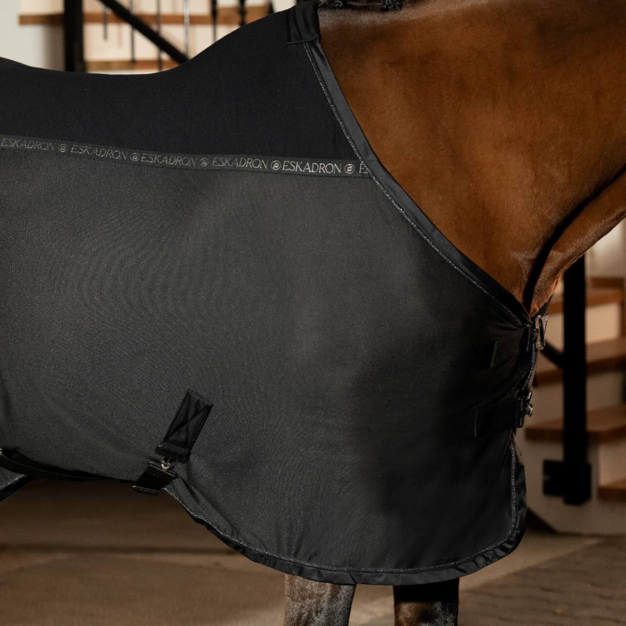 Fliegendecke Pro Cover Platinum 2025 Decke