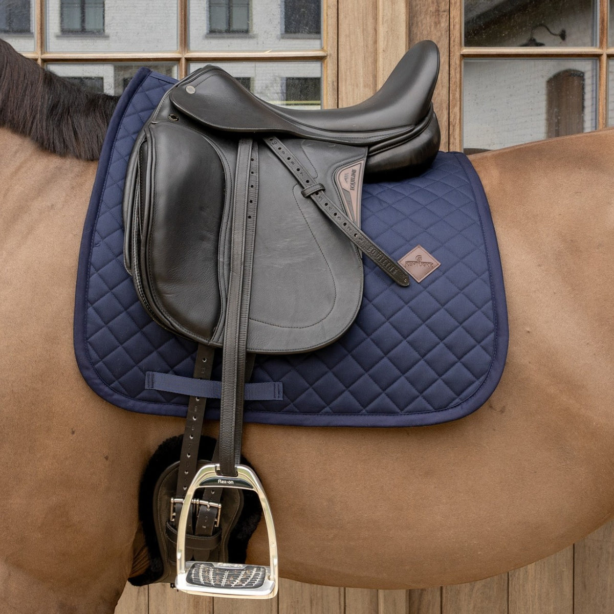 Dressurschabracke Skin Friendly mit Lammfell Diamond