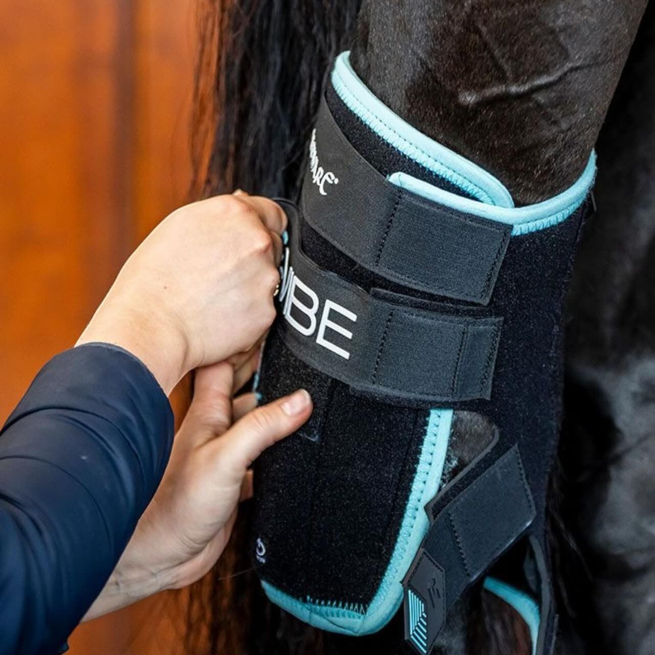 Kühlgamaschen Sprunggelenk Ice-Vibe Hock Wrap Gamaschen 2.0