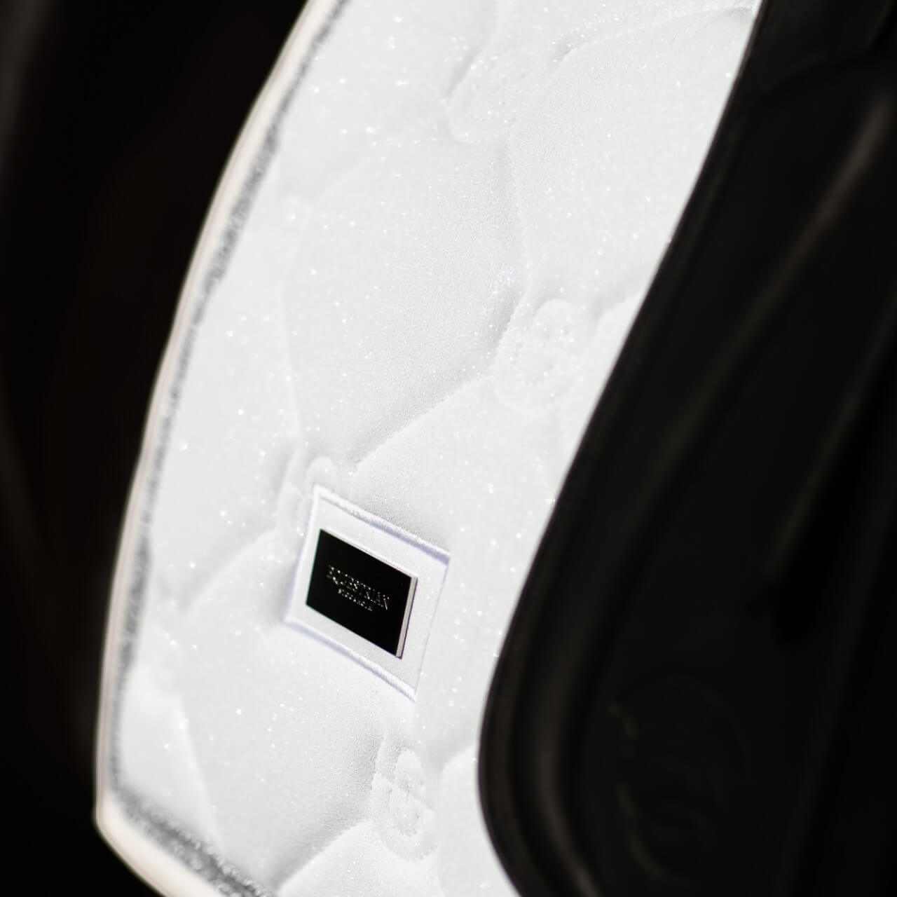Dressurschabracke Timeless White Glimmer Dressur Schabracke