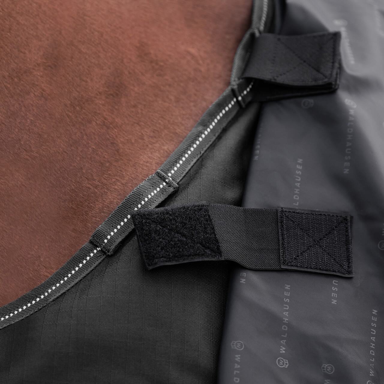Outdoorhalsteil 200g 600D