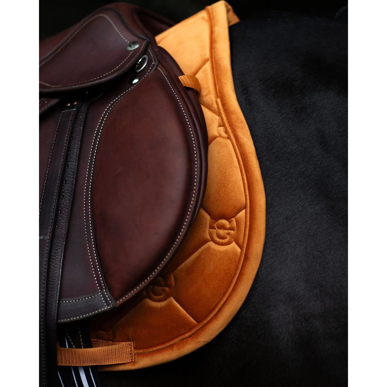 Springschabracke Velvet Chestnut Schabracke