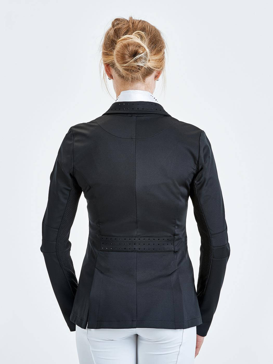 BUSSE Turnier-Sakko Almeria Reitsakko, Schwarz, Rückansicht an Person getragen.
