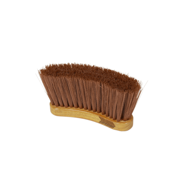 Pferdebürste Middle Brush Medium Putzbürste, Produkt allein auf schwarzem Hintergrund.