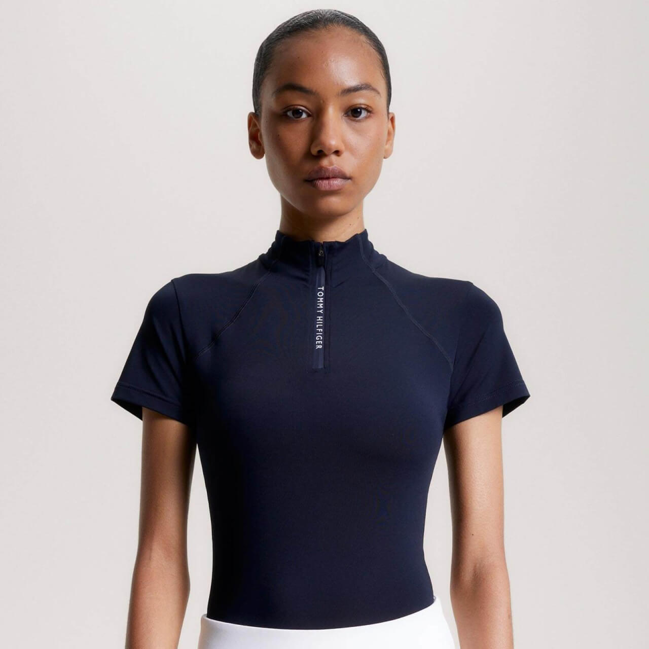 Tommy Hilfiger Equestrian Traningsshirt Damen Denver Cooling Trainings T-Shirt FS 2024 Tommy Hilfiger Equestrian Traningsshirt Damen Denver Cooling Trainings T-Shirt FS 2024