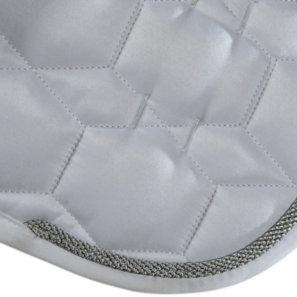 Dressurschabracke Konfiguration Eurofit Weiß mit Aluminium Kordel Turnierschabracke Dressurschabracke Konfiguration Eurofit Weiß mit Aluminium Kordel Turnierschabracke