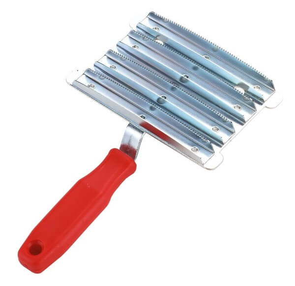 Metallstriegel Metallstriegel